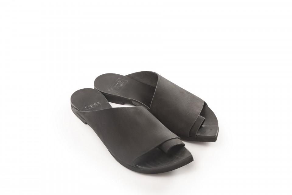 פאי נובוק שחור