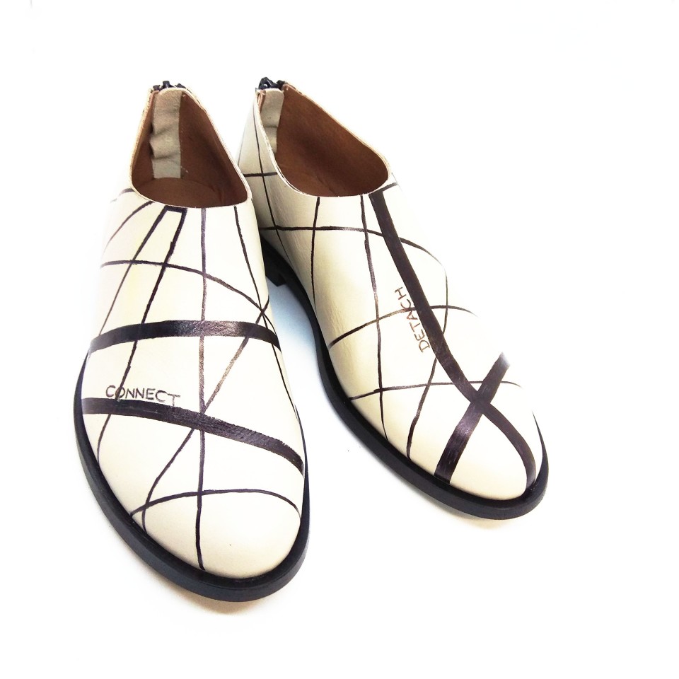 connect - detach נעליים מצויירות ביד