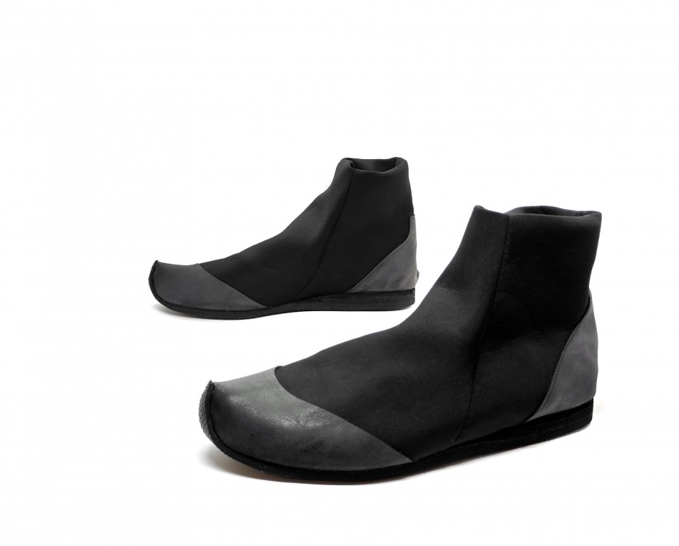 קנטר ספורט פול אפ שחור בגובה קרסול - טבעוני