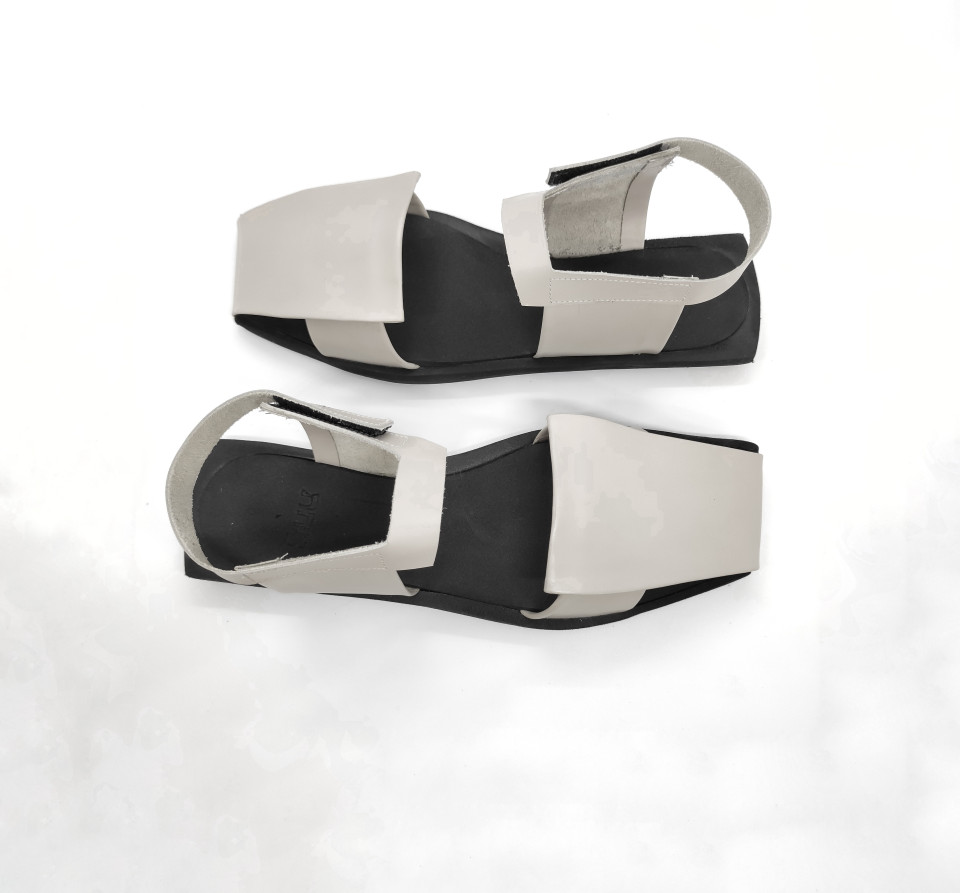 סנדל יפני מרובע 