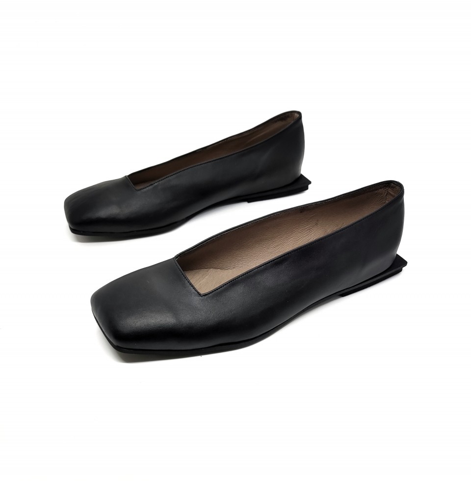 סירה מרובעת נוגה