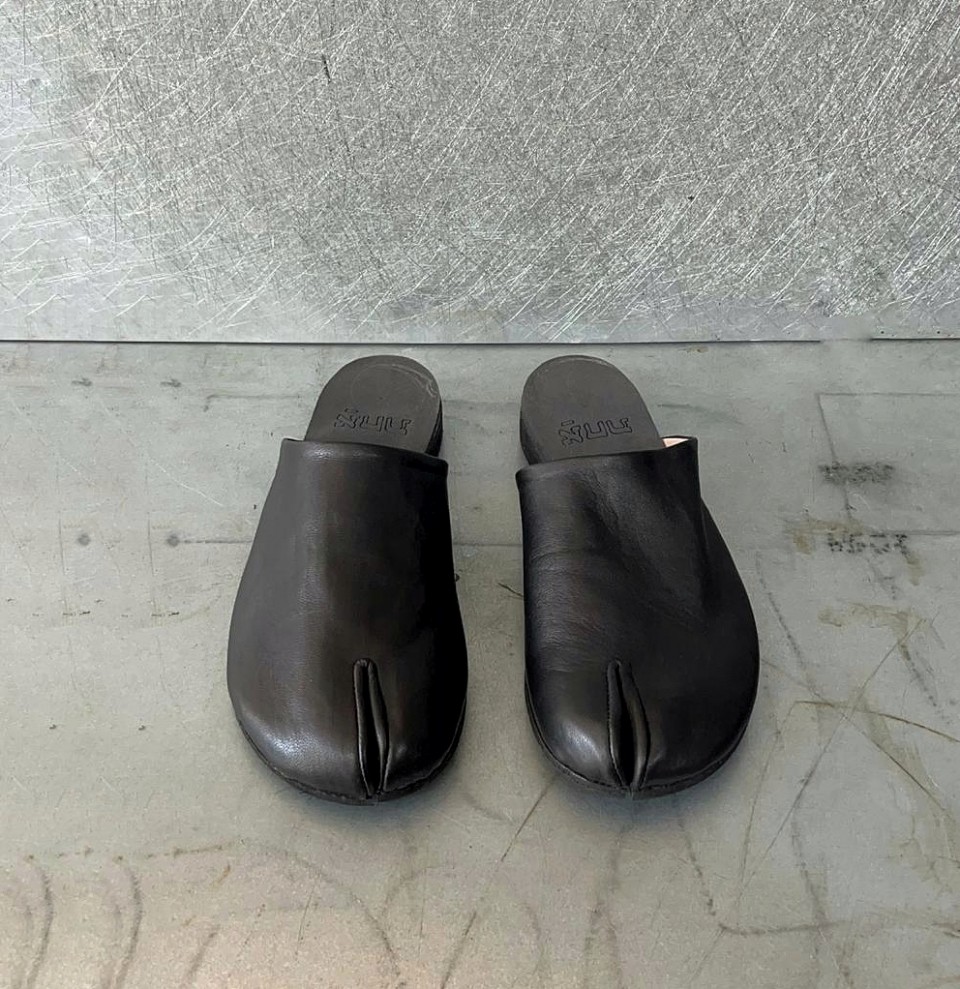 כפכף טאבי מעוגל שחור