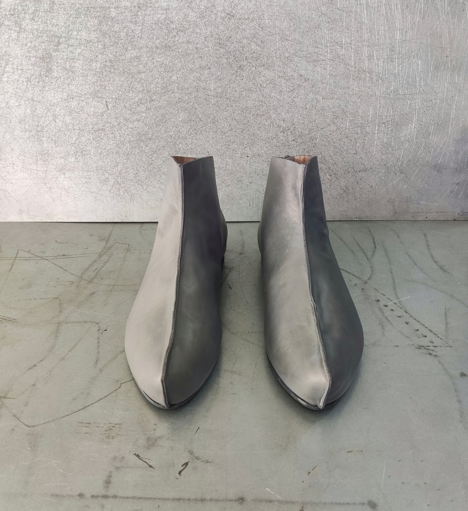 מגפון גרב תפר