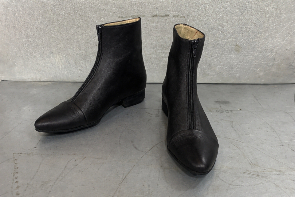 מגפון רוכסן קדמי 