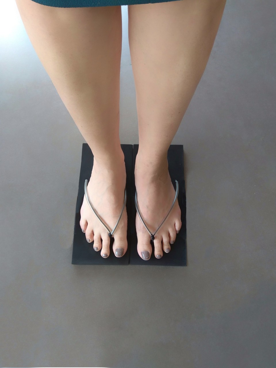 כפכף אצבע מרובע גדול