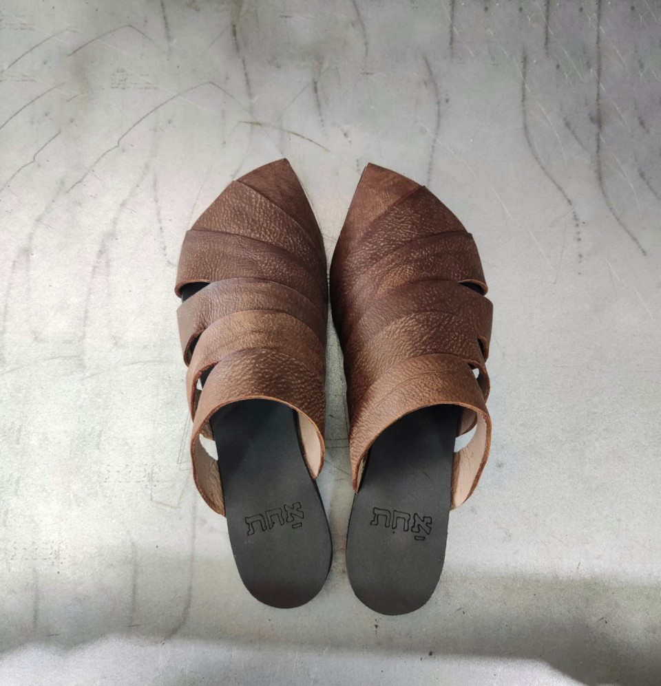 כפכף מניפה קינמון 