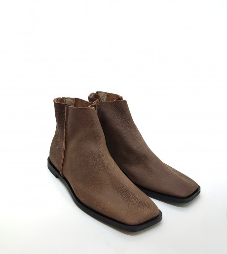  SQUARE CANTER ANKLE BOOT IN CINNAMON